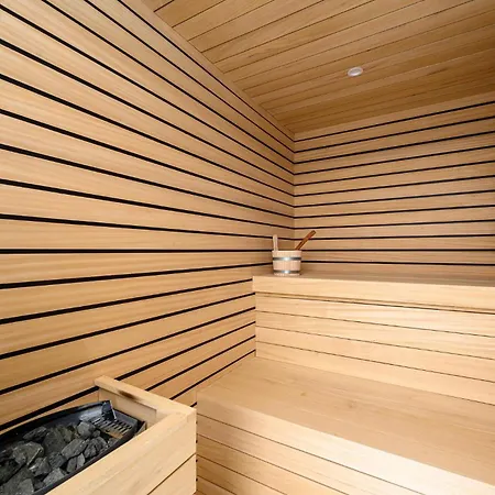 公寓 Luxurious In With Sauna *